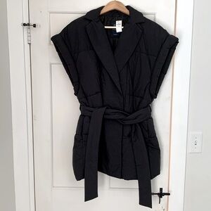 NWT GAP Puffet Vest w/ Belt Medium Tall